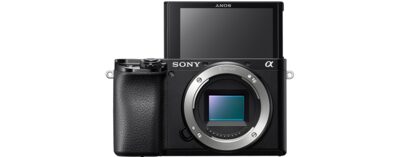 Камера Alpha 6100 з матрицею APS-C та швидким автофокусуванням